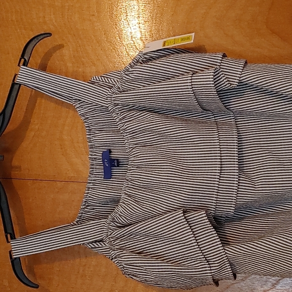 Striped Ruffle Sleeveless Top - Picture 2 of 6